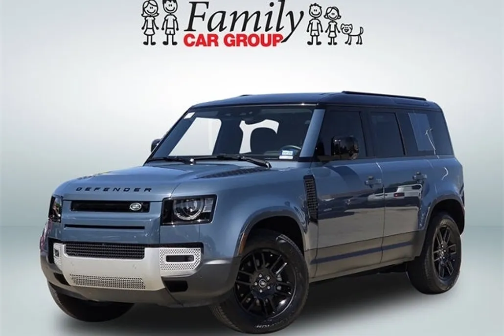 2025 Land Rover Defender 110 S photo 1