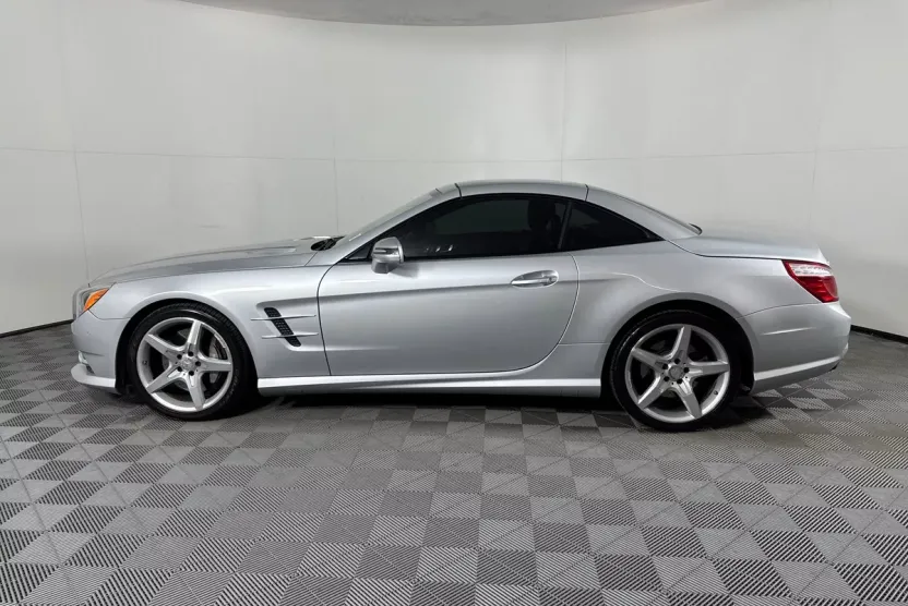 2014 Mercedes Benz SL 550 photo 1