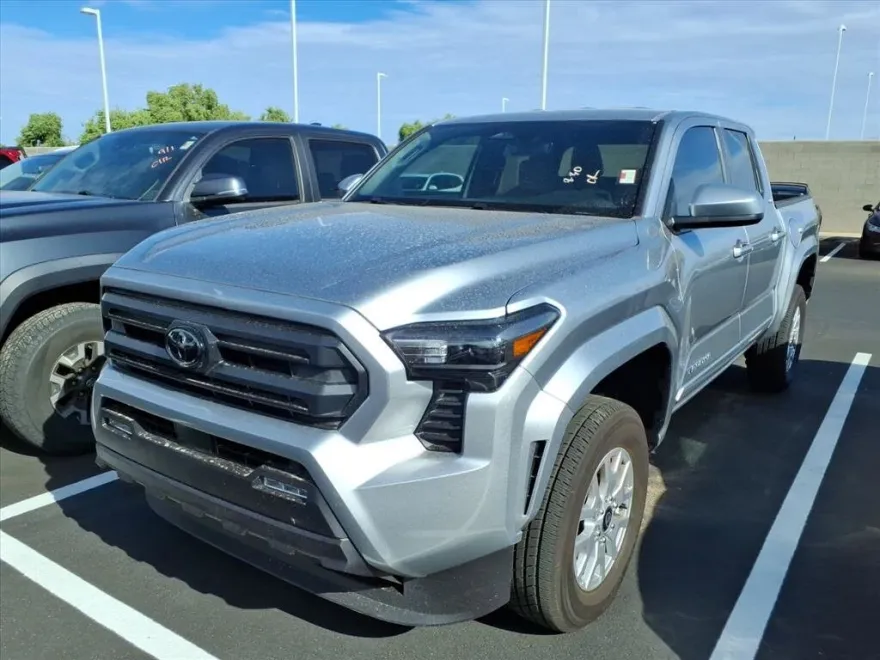 2025 Toyota Tacoma photo 1