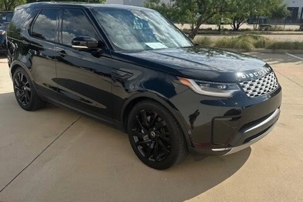 2025 Land Rover Discovery S photo 1