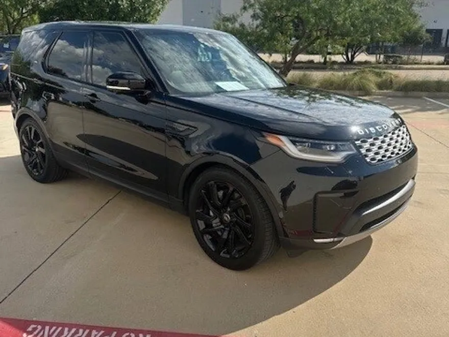 2025 Land Rover Discovery S photo 1
