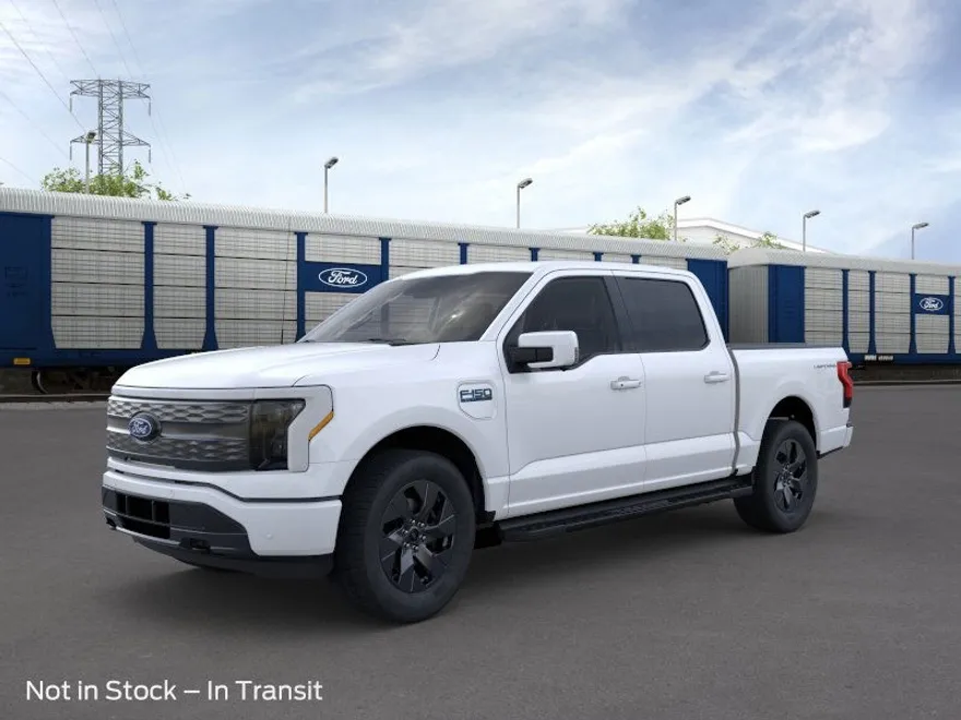 2025 Ford F-150 Lightning Lariat photo 1
