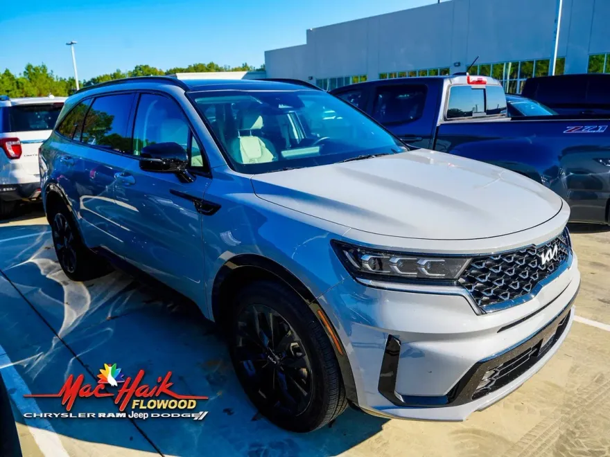 2023 Kia Sorento SX photo 1