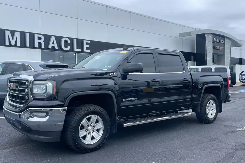 2016 Gmc Sierra SLE photo 1
