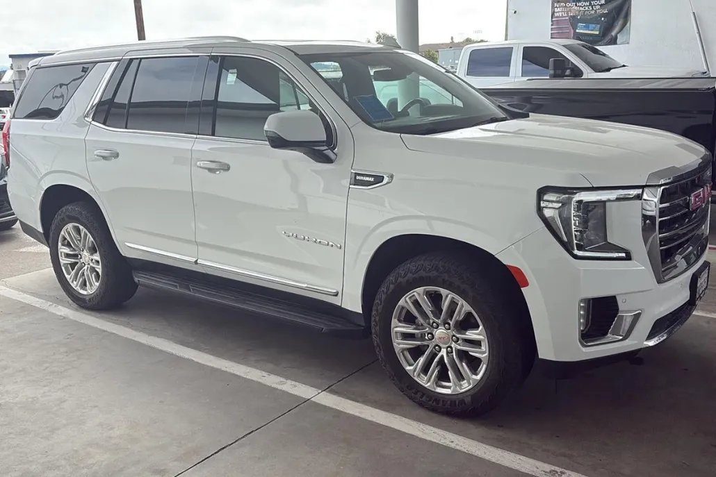 2021 Gmc Yukon SLT photo 1