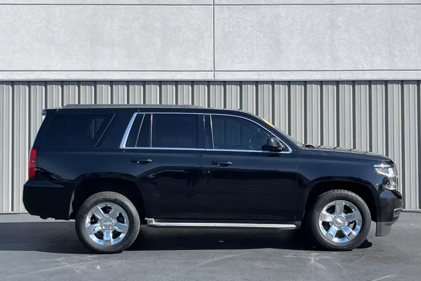 2015 Chevrolet Tahoe LT photo 1