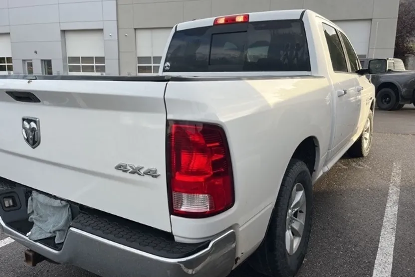 2016 Ram 1500 SLT photo 1
