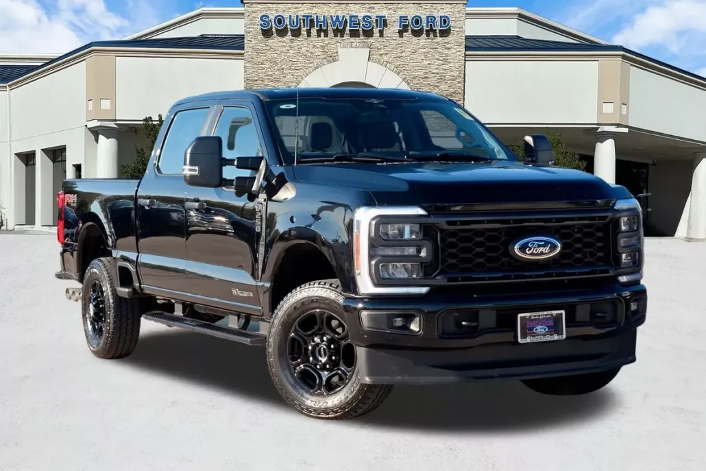 2023 Ford F-250 photo 1