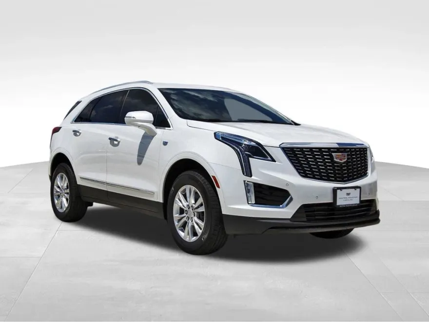 2025 Cadillac XT5 Luxury photo 1
