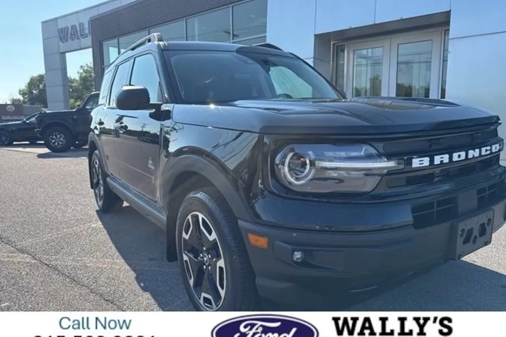 2024 Ford Bronco Sport Outer Banks photo 1