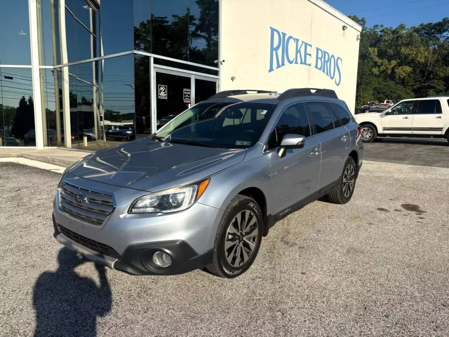 2017 Subaru Outback 2.5i Limited photo 1