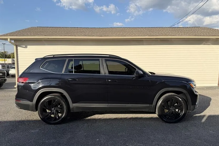 2022 Volkswagen Atlas V6 SE photo 1