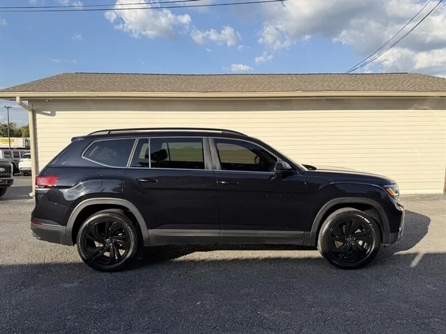 2022 Volkswagen Atlas V6 SE photo 1