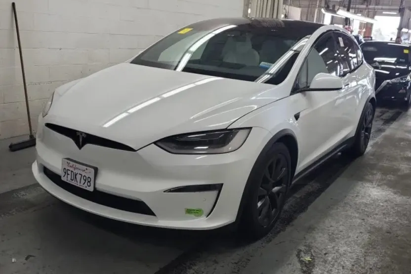 2023 Tesla Model X Plaid photo 1