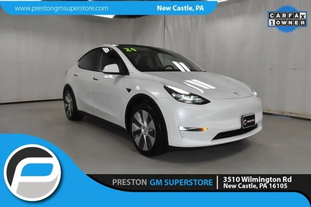 2024 Tesla Model Y Long Range photo 1