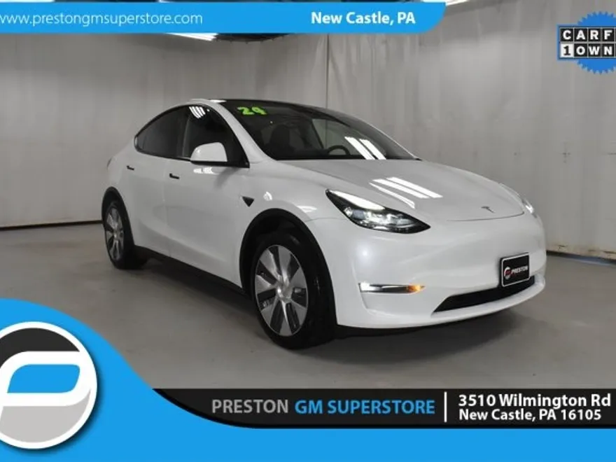 2024 Tesla Model Y Long Range photo 1