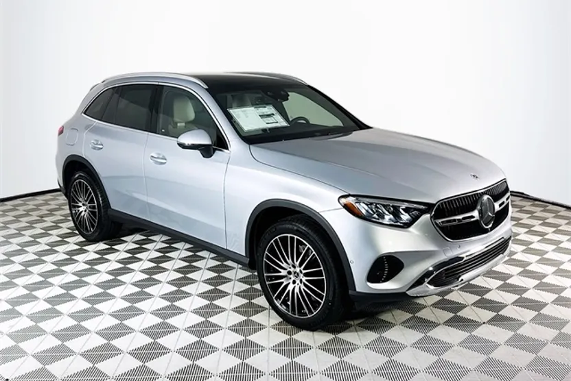 2026 Mercedes Benz GLC 300 photo 1