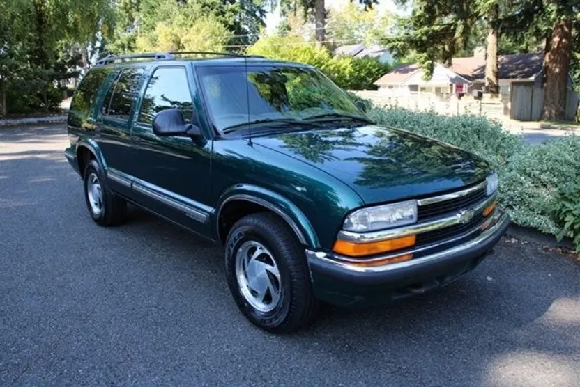 1998 Chevrolet Blazer LS photo 1