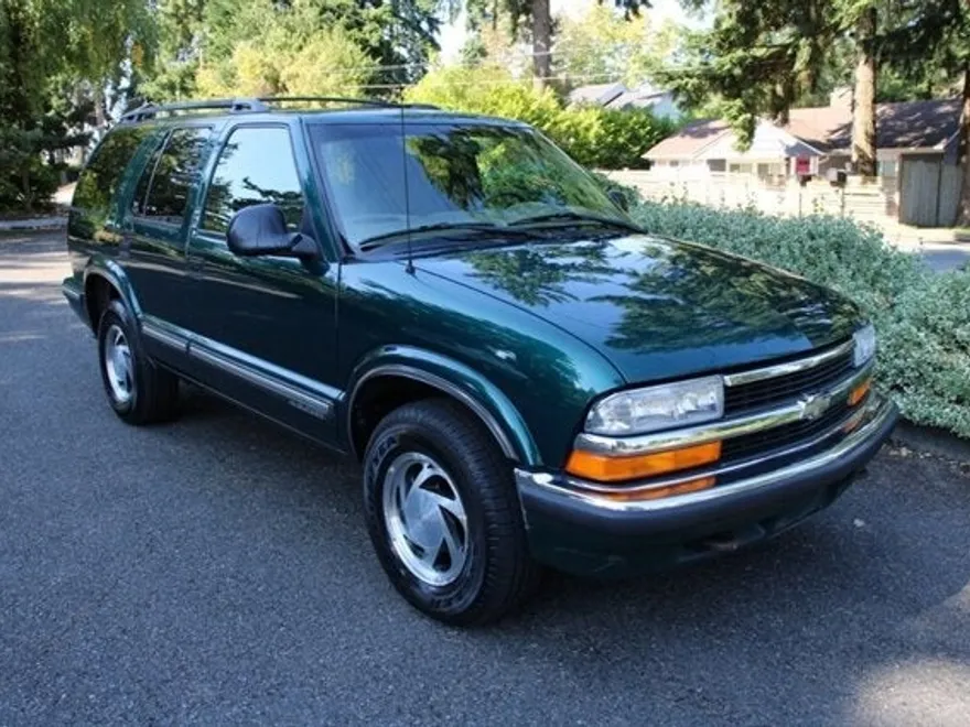 1998 Chevrolet Blazer LS photo 1