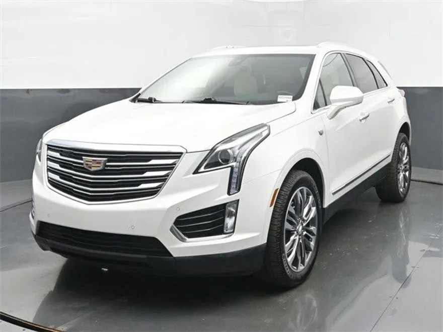 2019 Cadillac XT5 Luxury photo 1