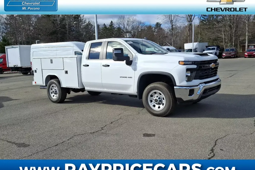 2025 Chevrolet Silverado 3500HD photo 1