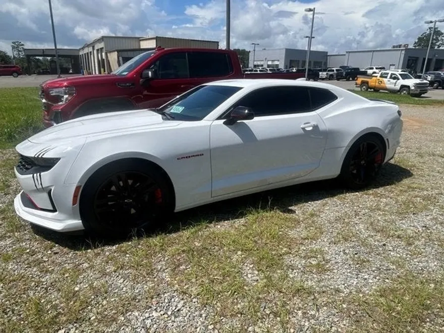 2022 Chevrolet Camaro 2LT photo 1