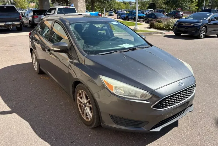 2015 Ford Focus SE photo 1