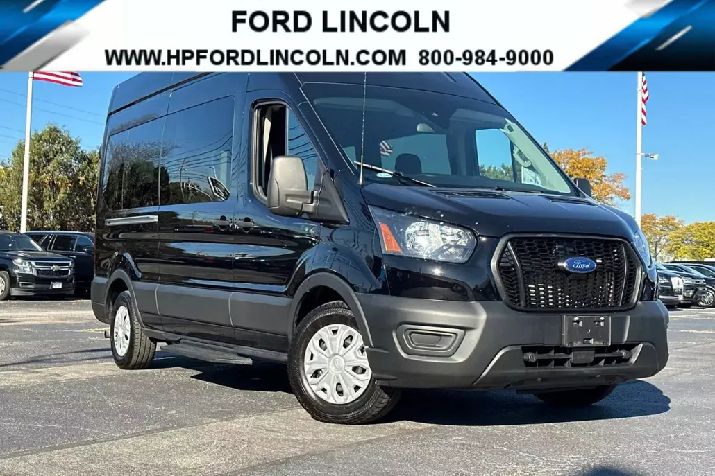 2023 Ford Transit Passenger XL photo 1