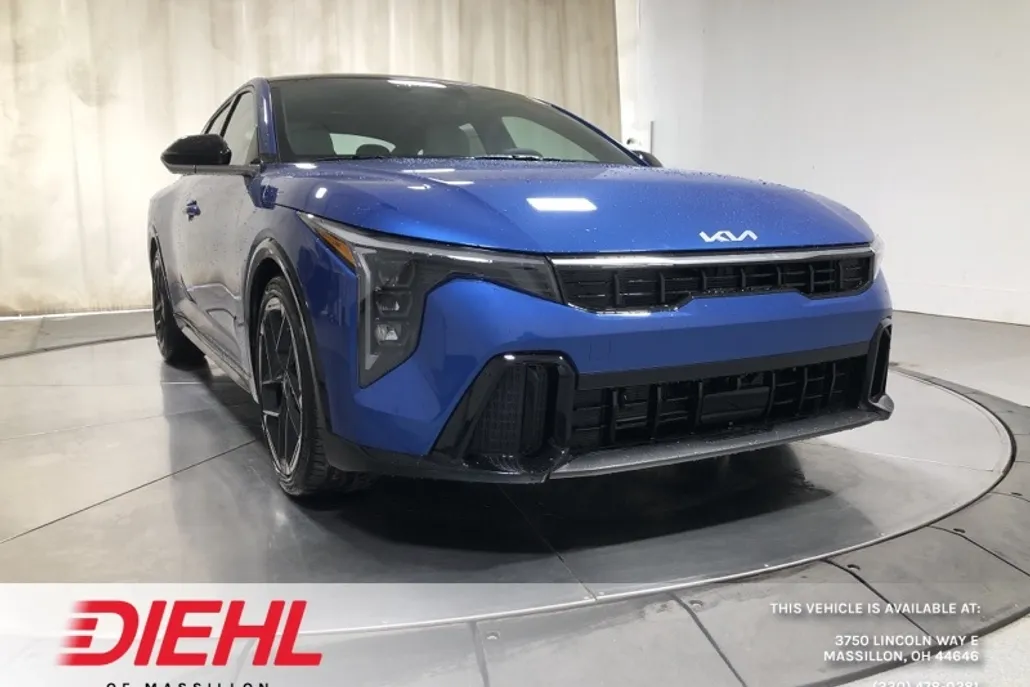 2025 Kia K4 GT-Line photo 1