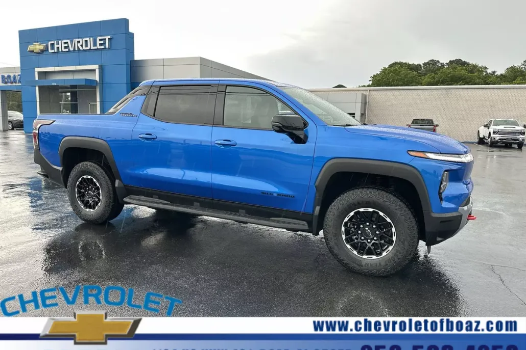 2026 Chevrolet Silverado EV Trail Boss photo 1