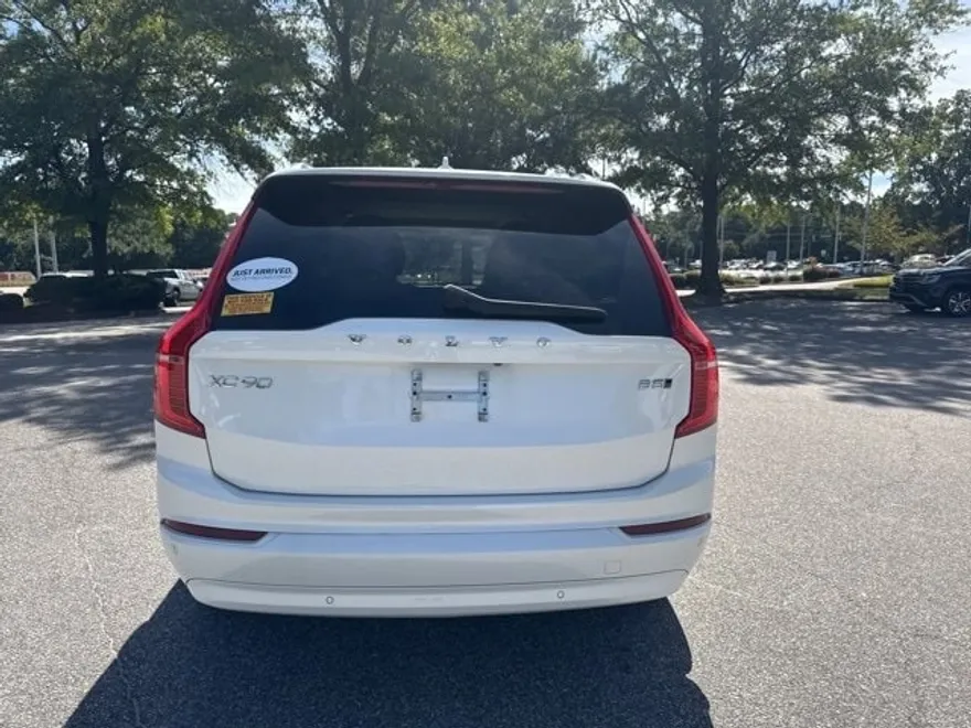 2023 Volvo XC90 Core photo 1