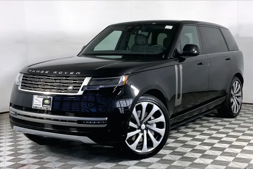 2025 Land Rover Range Rover SE photo 1