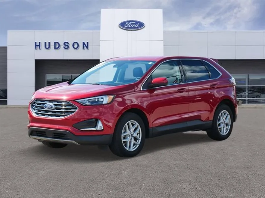 2022 Ford Edge SEL photo 1