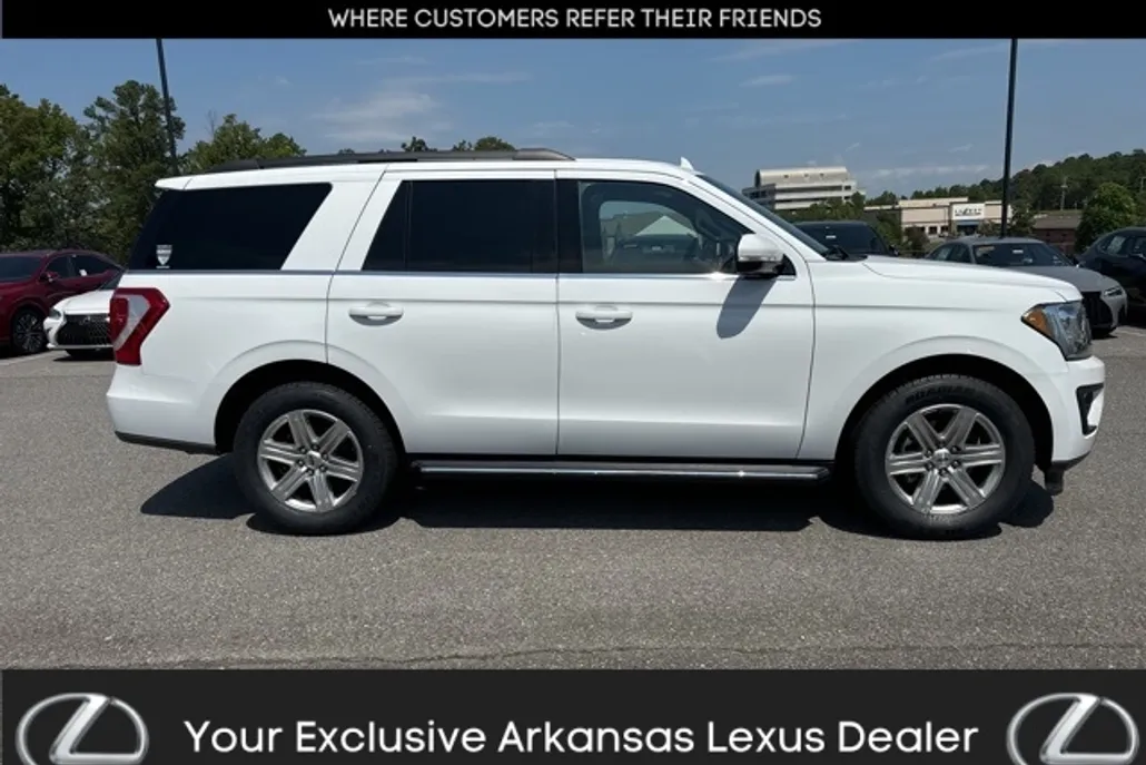 2021 Ford Expedition XLT photo 1