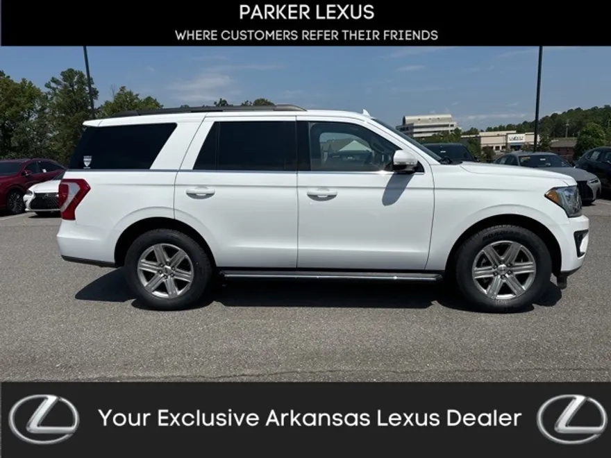 2021 Ford Expedition XLT photo 1