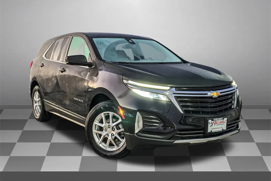 2024 Chevrolet Equinox LT photo 1