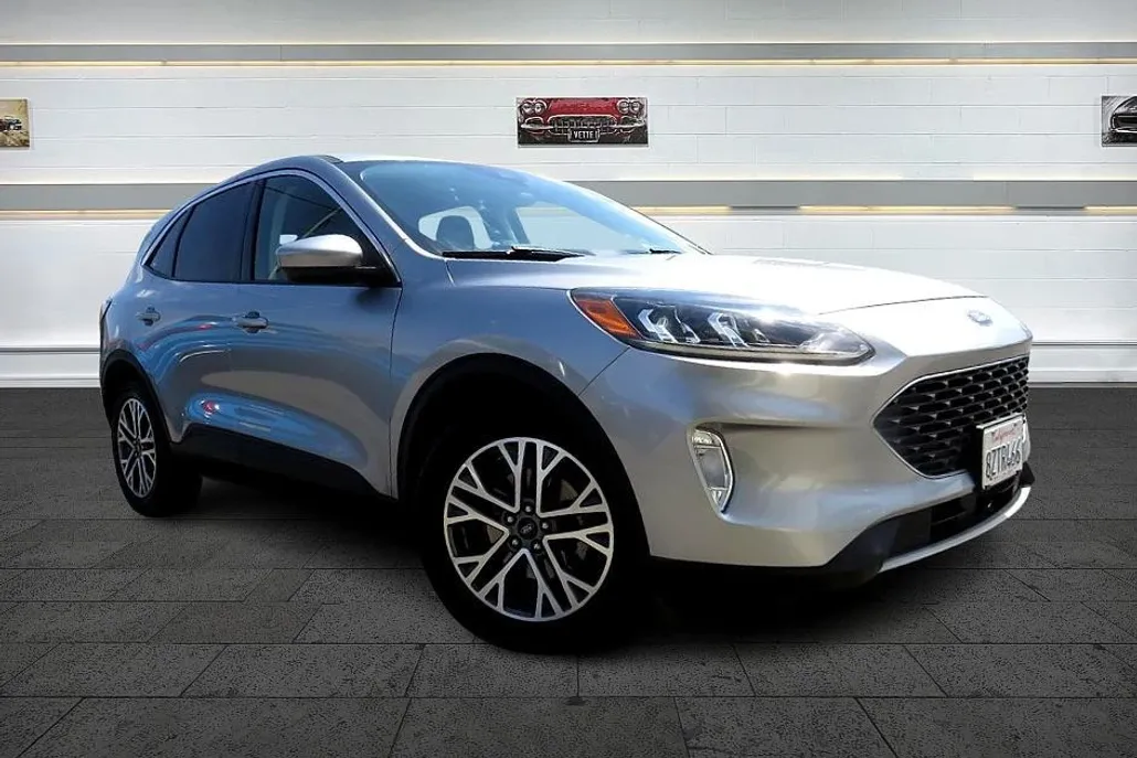 2022 Ford Escape SEL photo 1