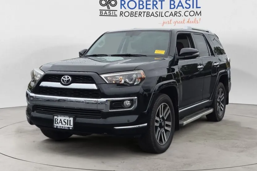 2017 Toyota 4Runner Limited photo 1