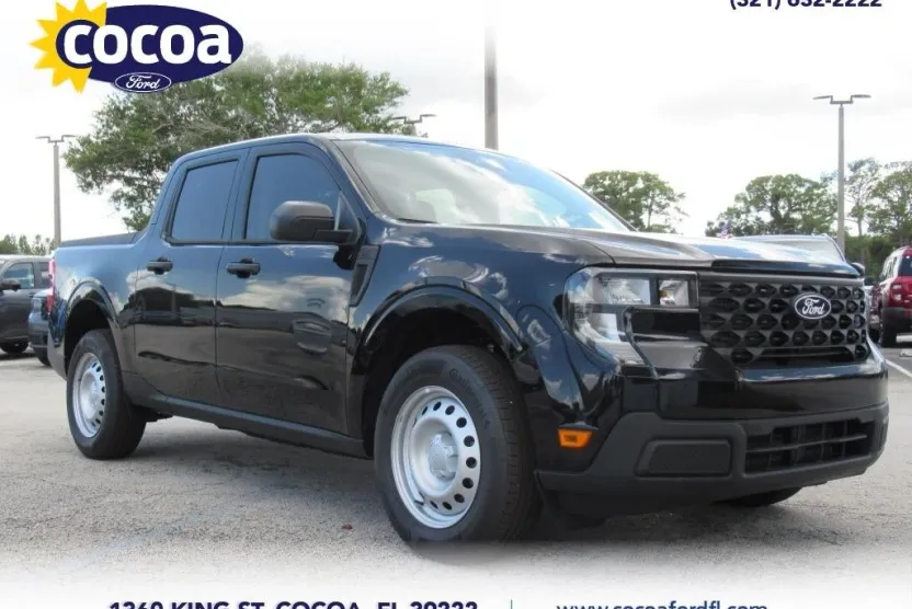 2025 Ford Maverick XL photo 1