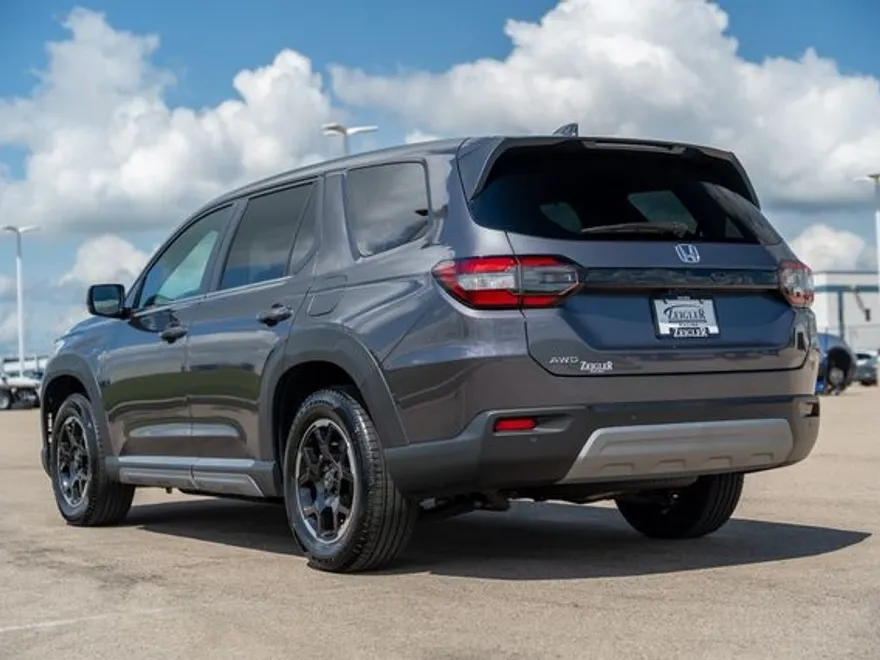 2025 Honda Pilot EX-L photo 1