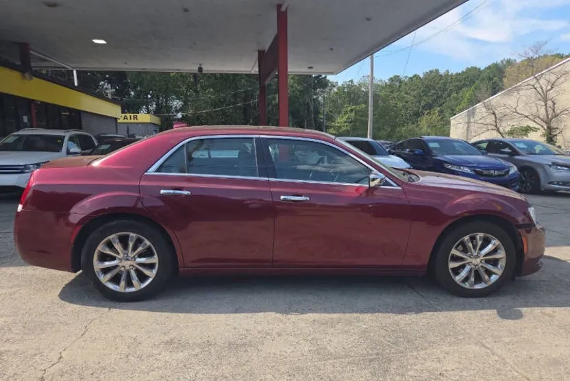 2020 Chrysler 300 Limited photo 1