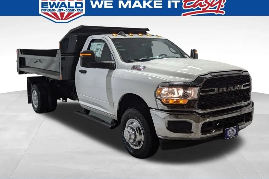 2024 Ram 3500 Tradesman photo 1