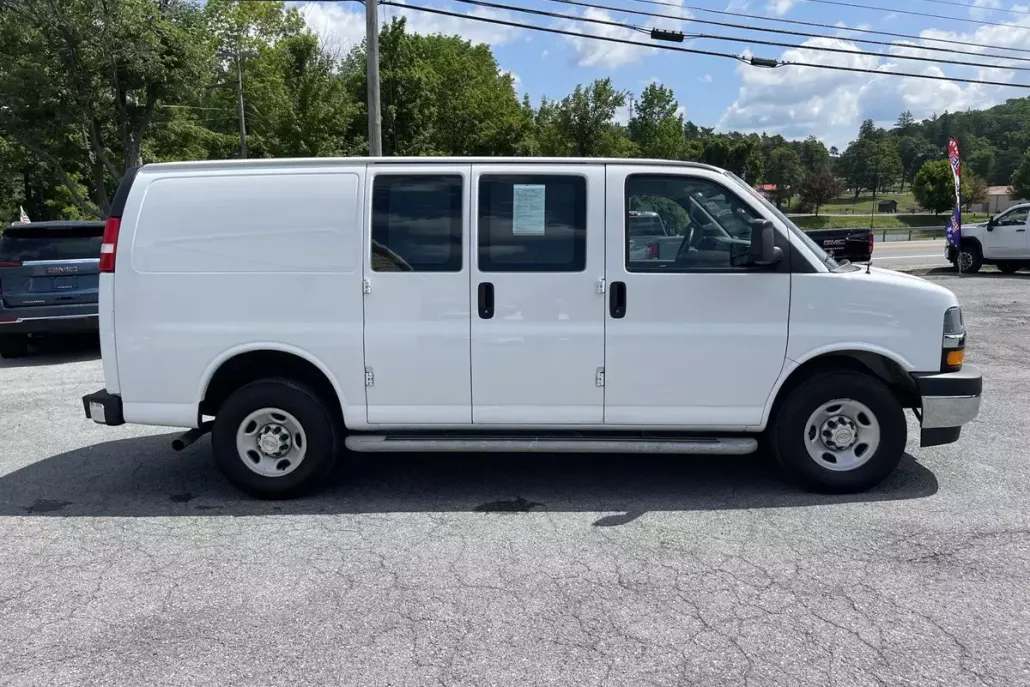 2023 Chevrolet Express Cargo Van photo 1