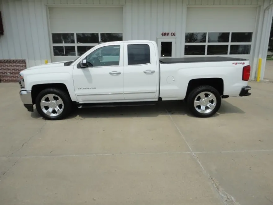 2017 Chevrolet Silverado LTZ photo 1