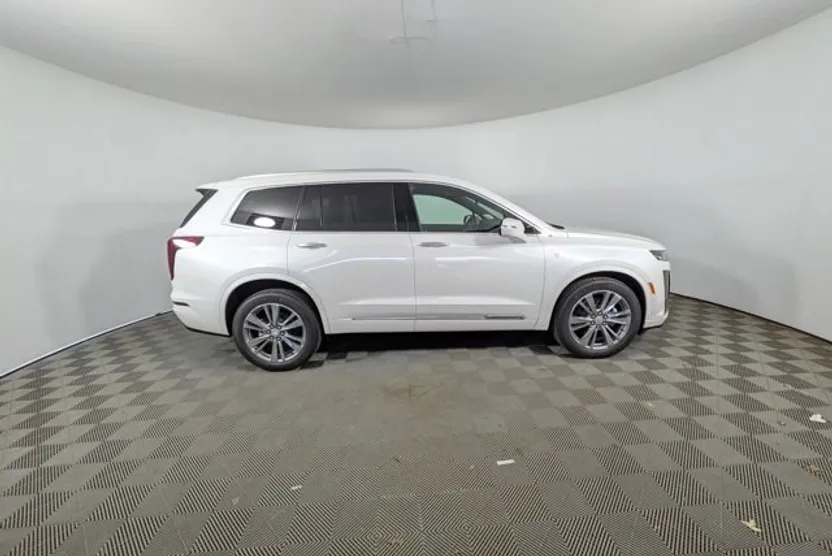 2025 Cadillac XT6 Premium Luxury photo 1