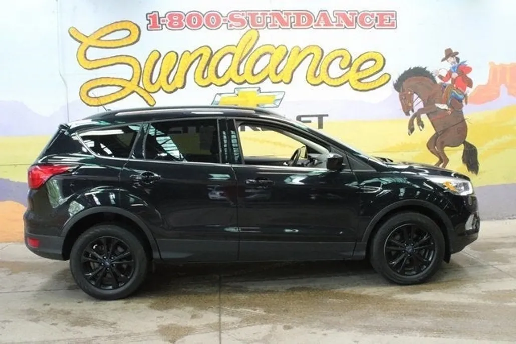 2019 Ford Escape SEL photo 1