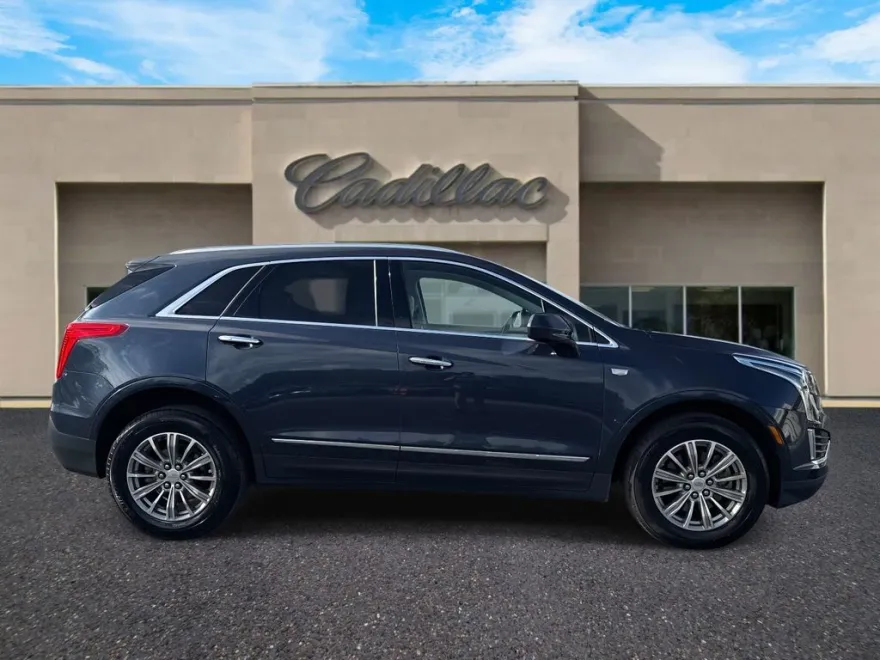 2019 Cadillac XT5 Luxury photo 1