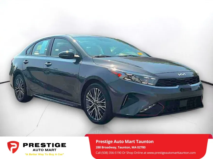 2022 Kia Forte GT-Line photo 1