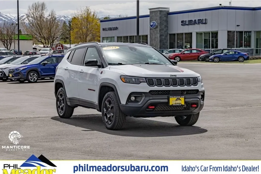 2023 Jeep Compass Trailhawk photo 1