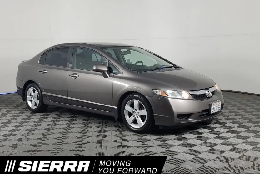2010 Honda Civic photo 1
